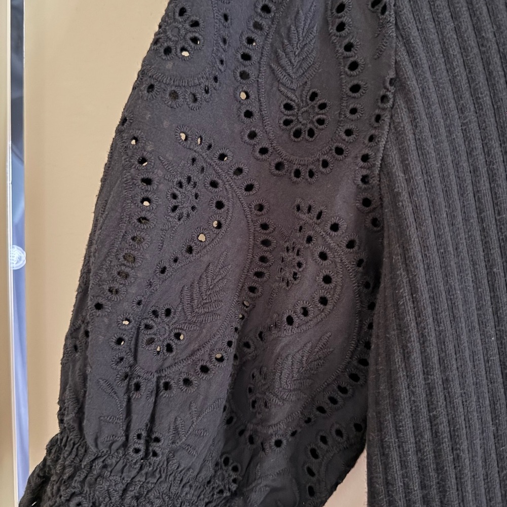 Design History Ribbed Eyelet Blouse - Picture 4 of 9